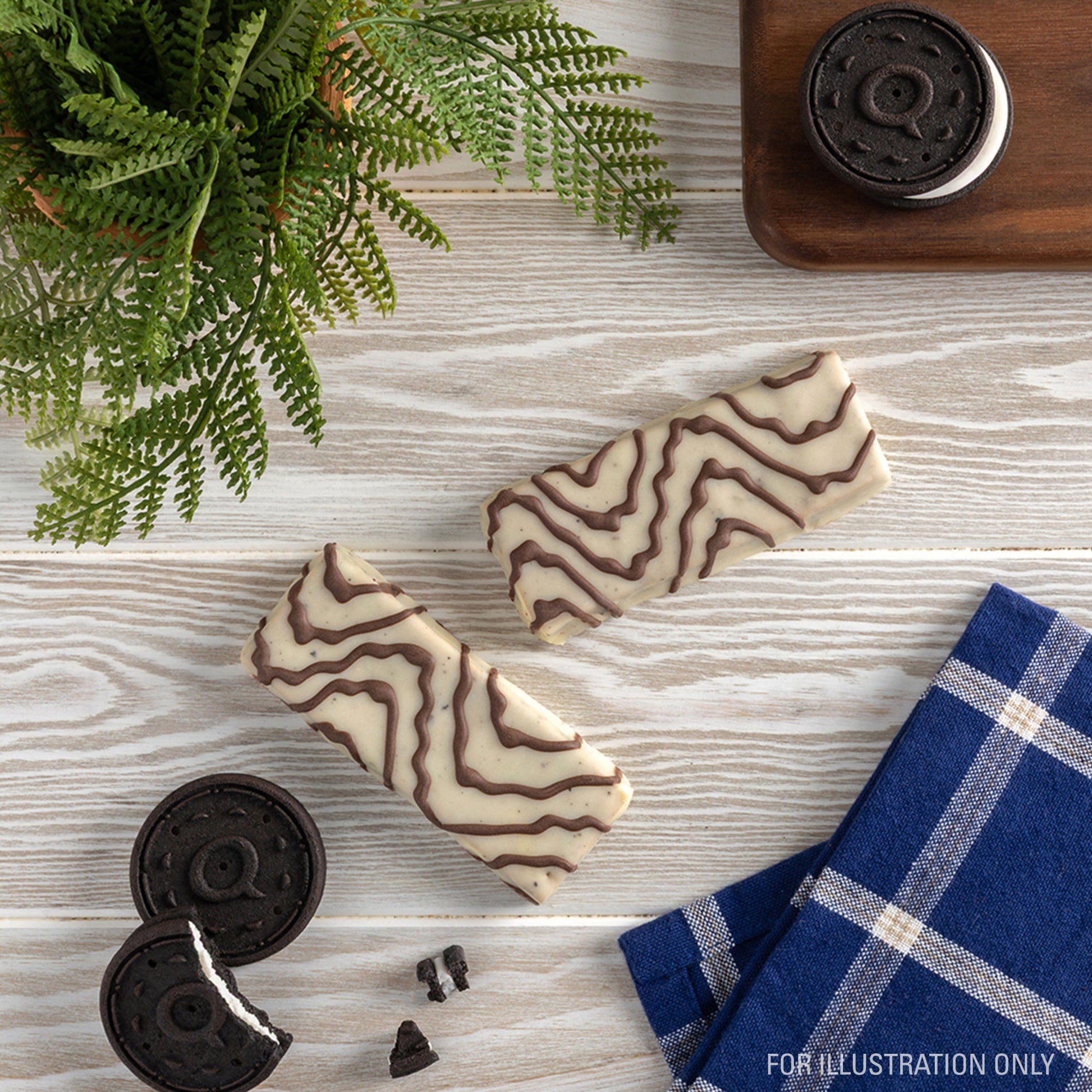 dipped-cookies-and-cream-protein-bars-s7 15807_QN_USA_ProteinBar_CAC_InterimAssetUpdate_Digital-Dipped-ProductCarouselSet_Tabletop2.jpg